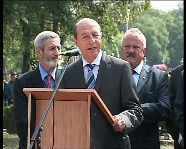 Băsescu le-a spus românilor din SUA că nu are planificată nicio vizită în SUA anul acesta