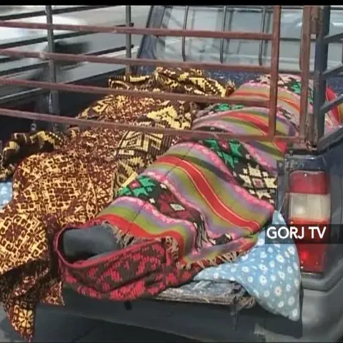 Două cadavre au fost lăsate în faţa Prefecturii Gorj 