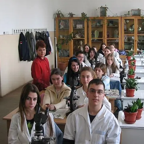 Inspectoratele şcolare cer comasarea claselor, sindicaliştii consideră că măsura este una abuzivă