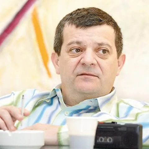 Cursul se va deprecia, jucătorii din piaţă vor continua să cumpere valută. Speranţele stau într-o intervenţie a BNR