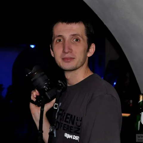Zoso a avut un accident, şi-a distrus maşina, dar e teafăr şi nevătămat