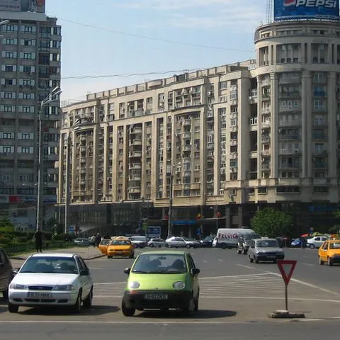 Traficul rutier a fost restricţionat, în zona Victoriei, din cauza mitingului bugetarilor 