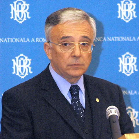 Isărescu spune că inflaţia se va situa la finalul anului "în jur de 4%", în interiorul ţintei BNR