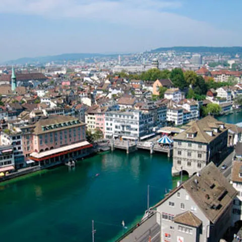 Arestarea lui Polanski la Zurich afectează imaginea de neutralitate a Elveţiei, scriu publicaţiile