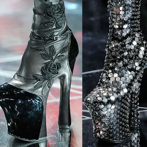 Extravaganţă şi tocuri exotice la Paris Fashion Week