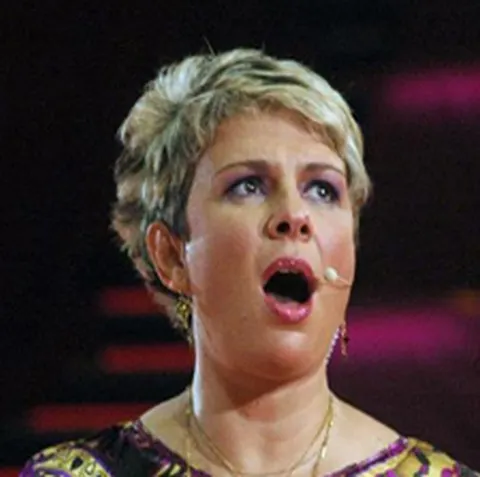 Andreea Marin Bănică şi Mircea Radu, invitaţii primei ediţii a Teo Show