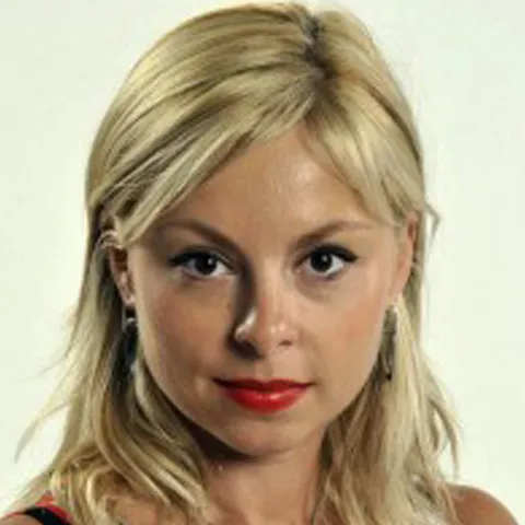 Laura Cernahoschi: Nu discriminaţi extratereştrii!