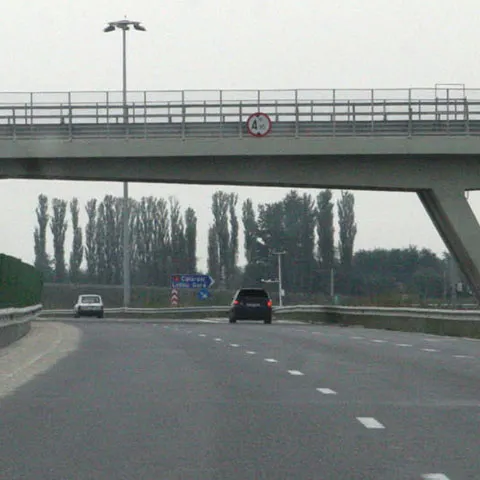 Viteză nebună pe Autostrada Soarelui, înregistrată de aparatele radar: 500 de amenzi în 6 ore