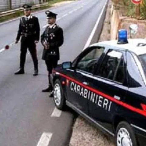 Atac cu explozibil asupra unei cazărmi a poliţiei din Milano, soldat cu doi răniţi