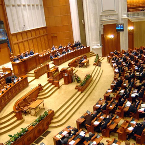 Legea unică a pensiilor ar putea fi modificată de Parlament, după căderea Guvernului