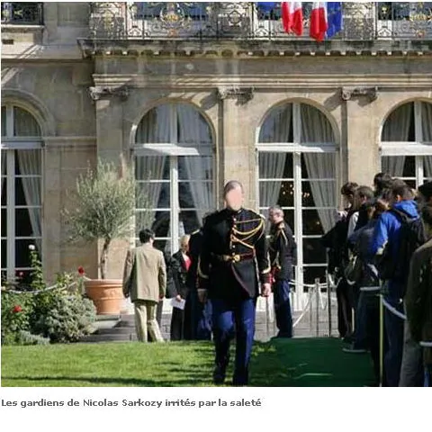 Jandarmii care îl păzesc pe Sarkozy au râie