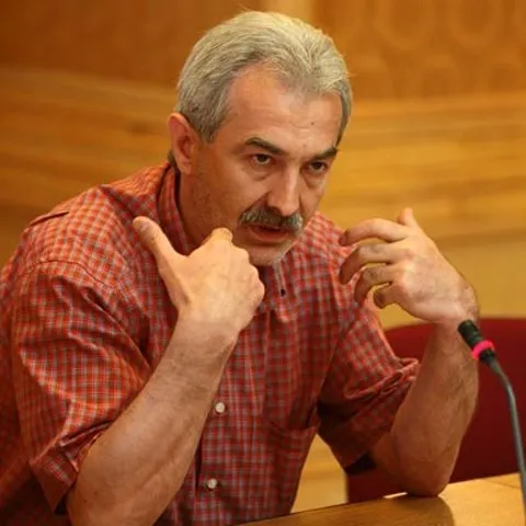 Mărieş a primit documentele nesecretizate din dosarul Revoluţiei, dar refuză să iasă din greva foamei