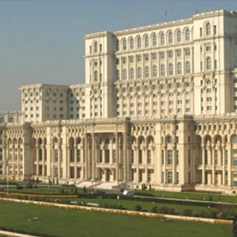 Liderii opoziţiei au negociat miercuri la Senat o nouă variantă de guvern condus de un prim-ministru independent