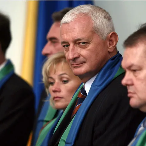 Frunda spune că refuzul lui Băsescu de a-l desemna pe Johannis poate duce la medierea CCR