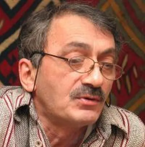 Ştefan Agopian îşi anunţă candidatura pentru preşedinţia Uniunii Scriitorilor