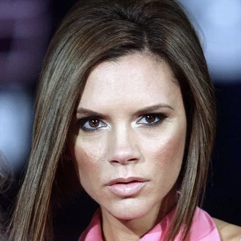 Bosumflata Victoria Beckham este amuzantă