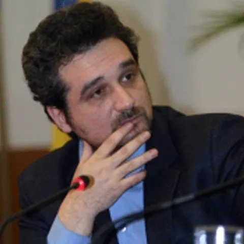 S. Lăzăroiu: Oricine câştigă alegerile, dizolvă Parlamentul, dacă Croitoru nu trece de două ori