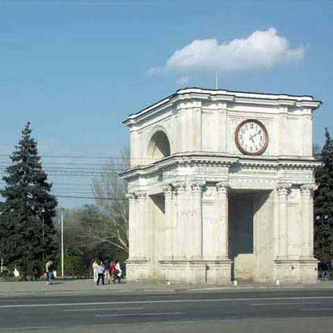 Bărbatul suspectat pentru explozia de la Chişinău a fost arestat, anunţă autorităţile