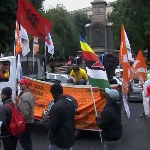 Zeci de mii de oameni au participat la un protest antirasism la Roma