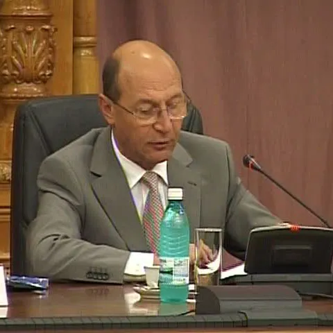 Băsescu: Sunt de acord cu varianta actuală a impozitului forfetar