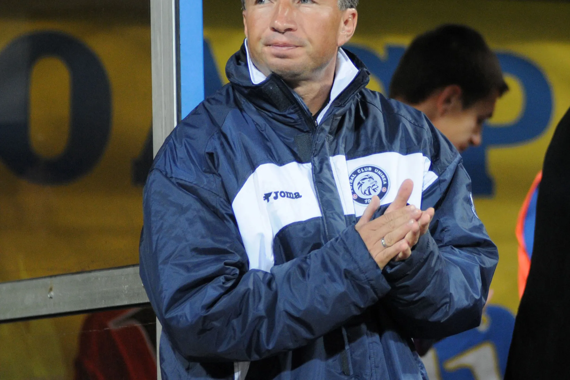 Dan Petrescu: Trebuie să câştigăm meciuri şi să ne calificăm!