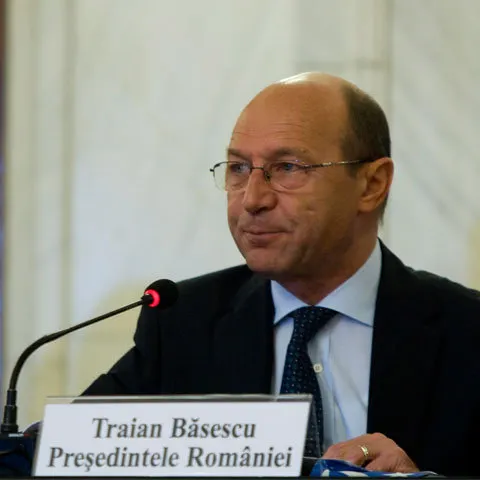 Traian Băsescu îşi depune candidatura astăzi, la ora 14.00