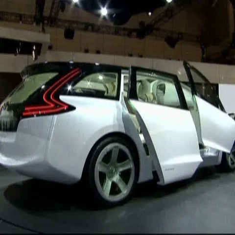 Salonul de la Tokyo propune ultimele tendinţe \"eco\" din lumea auto