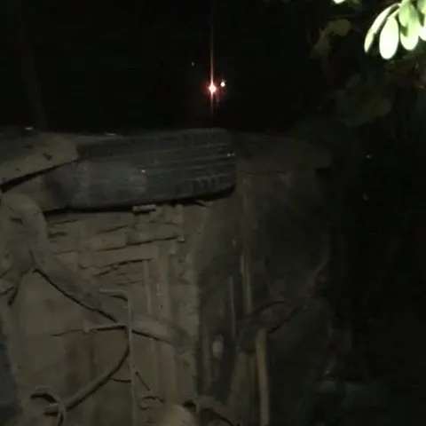 Trei tineri au căzut cu maşina într-un şant din Drobeta Turnu Severin
