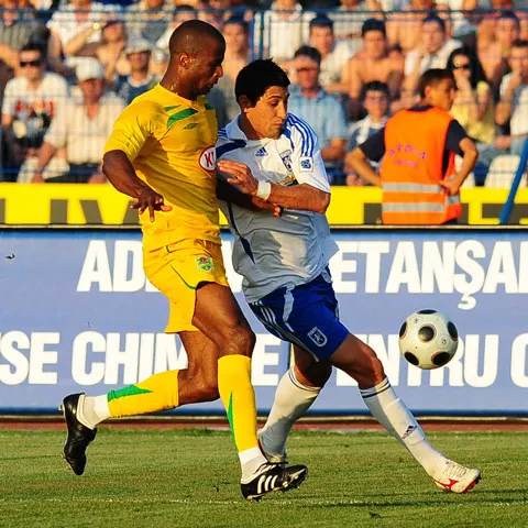 Eficienţă maximă pentru Vasluiul lui Lăcătuş: 2-1 la Craiova