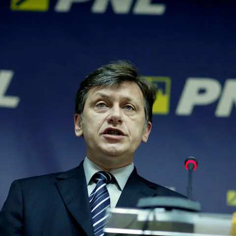 Antonescu despre suprapunerea prezidenţialelor cu parlamentarele: Nu asta trebuie să ne preocupe acum