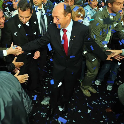 Traian Băsescu, acuzat de fraudarea alegerilor prin referendum