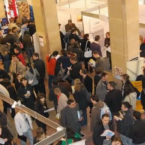 Joburi înjumătăţite la târgul de cariere Angajatori de top, din Capitală