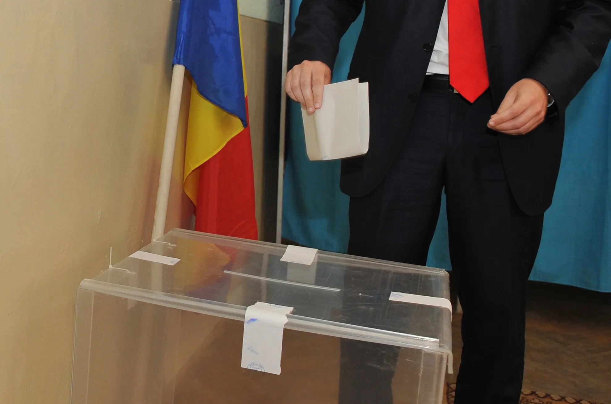 O idee pentru preşedinte! Care ar fi prima măsură pe care ar trebui să o ia viitorul ales?