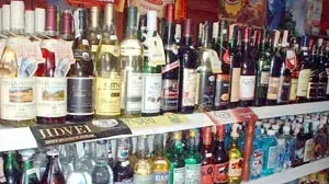  Băuturi şi ţigări în şcolile prahovene