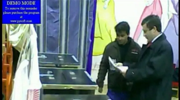 Fostul primar al unei comune din Mureş a intrat în cabina de vot cu un alegător