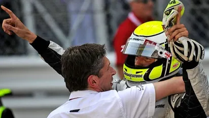 Jenson Button a semnat cu McLaren