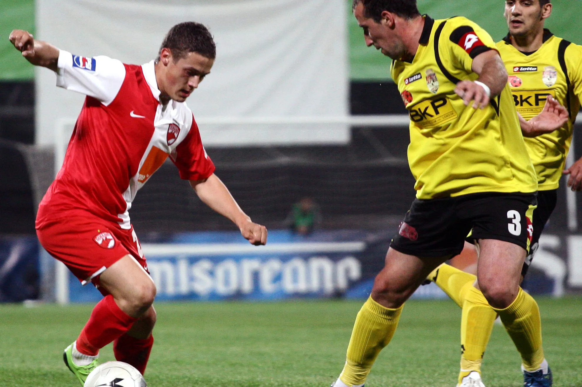 Liga I, etapa a 14-a: FC Timişoara-Dinamo 2-0  