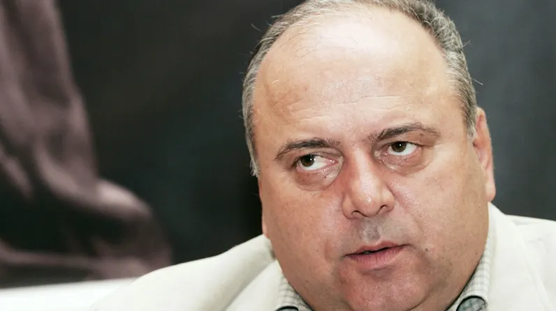 Primarul municipiului Piatra Neamţ susţine depolitizarea instituţiilor