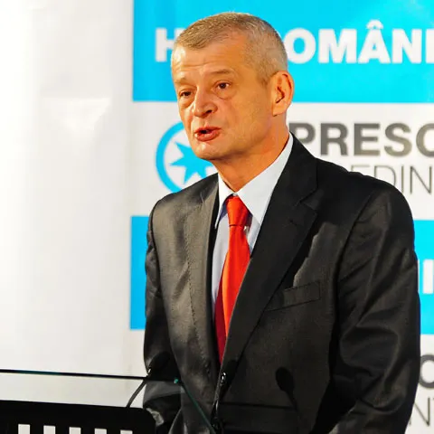 Oprescu: Partidele să dea dovadă de raţiune şi să discute bugetul pe 2010