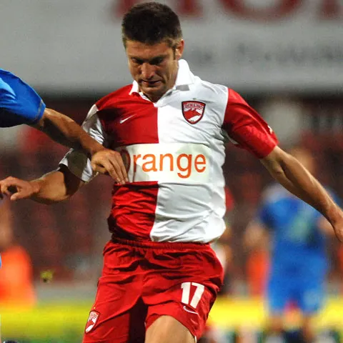 "Câinii" au învăţat din nou să muşte. Dinamo s-a impus cu 3-1 la Iaşi