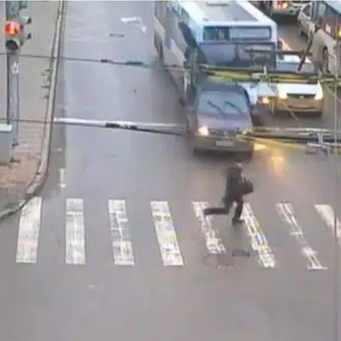 Un rus a scăpat de moarte ca prin minune - VEZI VIDEO