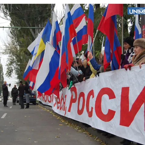 Manifestaţii proruse la Chişinău: "Vrem limba rusă să fie limbă de stat"