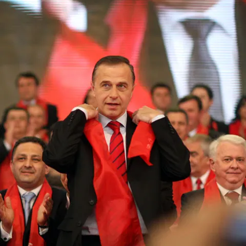 Geoană: Am fost impresionat de ce a făcut primarul Mazăre la Constanţa în materie de locuinţe ieftine pentru tineri
