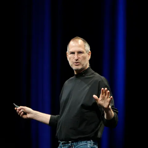 Steve Jobs, numit CEO-ul deceniului