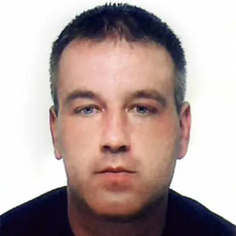 Poliţia franceză încearcă să prindă un agent de pază care a furat 10 milioane de euro