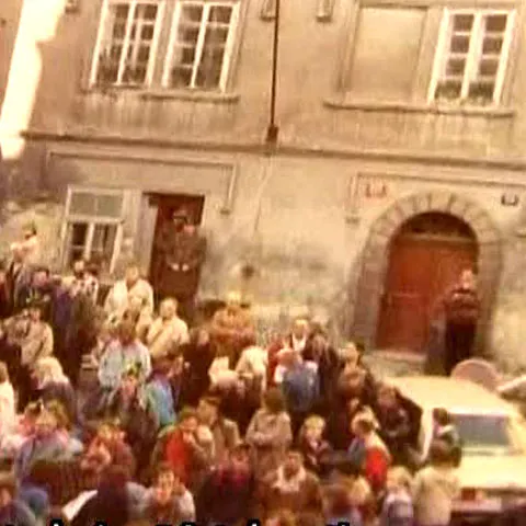 Mii de est-germani s-au refugiat la Praga şi la Varşovia în 1989