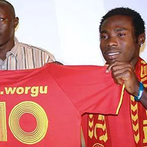 Un fotbalist a fost condamnat la 40 de lovituri de bici pentru că a consumat alcool în Sudan
