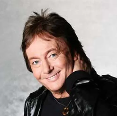 Chris Norman vrea trandafiri şi fructe la sosirea în Bucureşti