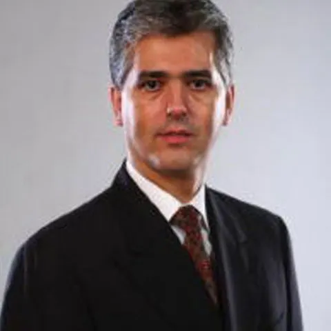 Eduard Manole, candidatul care promite Paradisul
