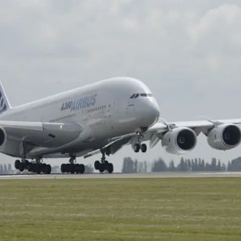 Americanii produc la Dumbrăviţa profiluri pentru fuselajul Airbus